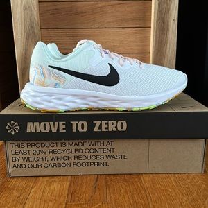 Women’s Nike Revolution 6 size 9